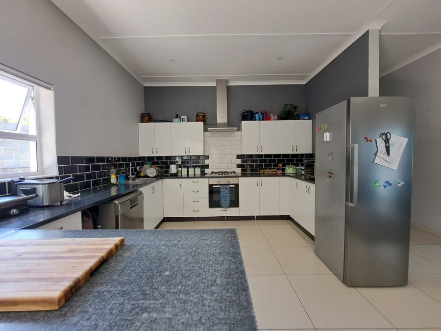 3 Bedroom Property for Sale in Cambridge West Eastern Cape